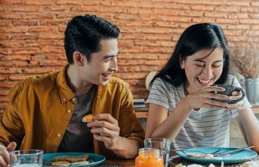 Couple eating a meal